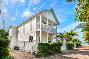 81906 Overseas Hwy, Upper Matecumbe Key Islamorada, FL 33036 - Photo 1
