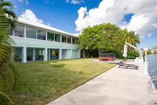 205 S Point Dr, Sugarloaf Key, FL 33042 - Photo 48