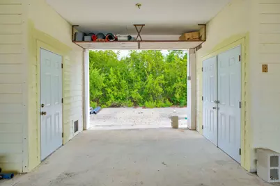 195 W Shore Drive, Summerland Key, FL 33042 - Photo 32