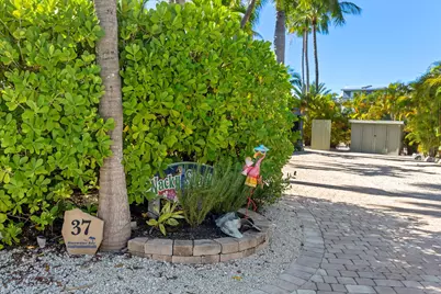 2950 Overseas Highway #37, Saddlebunch, FL 33040 - Photo 10