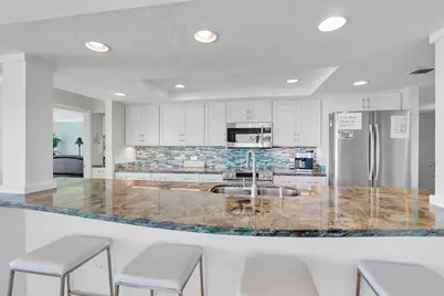 1133 W Ocean Drive #17, Key Colony, FL 33051 - Photo 10
