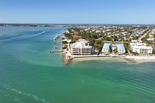 1133 W Ocean Dr, Key Colony, FL 33051 - Photo 46