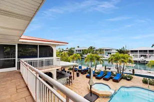 272 W Seaview Dr, Duck Key, FL 33050 - Photo 2