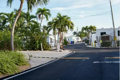 6099 Overseas Highway #15E, Marathon, FL 33050 - Photo 8