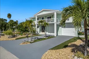 247 W Seaview Cir, Duck Key, FL 33050 - Photo 2