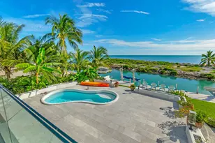 210 W Seaview Cir, Duck Key, FL 33050 - Photo 22