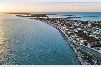 210 W Seaview Circle, Duck Key, FL 33050 - Photo 58