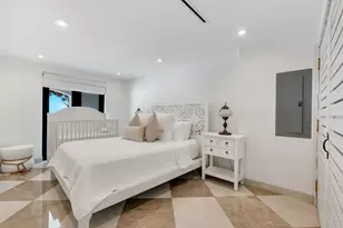 210 W Seaview Cir, Duck Key, FL 33050 - Photo 32