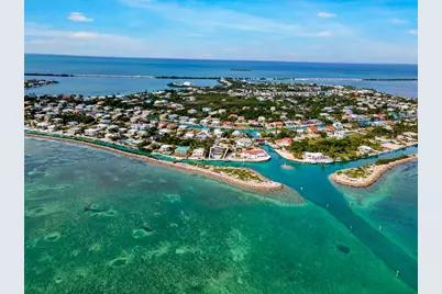 210 W Seaview Circle, Duck Key, FL 33050 - Photo 12