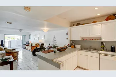 79901 Overseas Highway #204, Upper Matecumbe Key Islamorada, FL 33036 - Photo 12