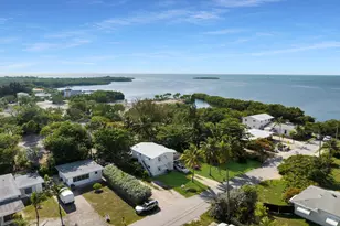 329 63 Ct Gulf Ct, Marathon, FL 33050 - Photo 8