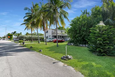 329 63 Court Gulf Court, Marathon, FL 33050 - Photo 2