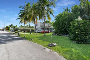 329 63 Ct Gulf Ct, Marathon, FL 33050 - Photo 2