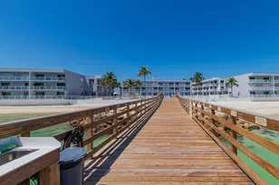 201 E Ocean Dr, Key Colony, FL 33051 - Photo 4