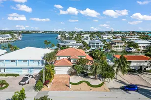 820 12th St, Key Colony, FL 33051 - Photo 8