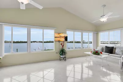 900 Shelter Bay Dr Ocean Drive, Key Colony, FL 33051 - Photo 2