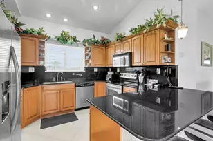 900 Shelter Bay Dr Ocean Dr, Key Colony, FL 33051 - Photo 10