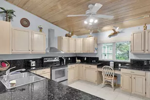 651 9th St, Key Colony, FL 33051 - Photo 4