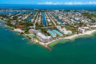 1133 W Ocean Dr, Key Colony, FL 33051 - Photo 4
