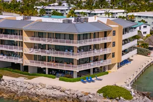 1133 W Ocean Dr, Key Colony, FL 33051 - Photo 2
