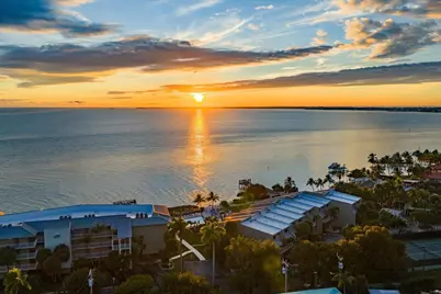 1133 W Ocean Drive #7, Key Colony, FL 33051 - Photo 1