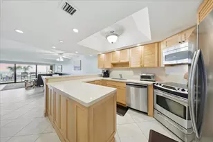 1133 W Ocean Dr, Key Colony, FL 33051 - Photo 2