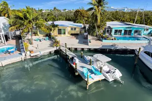 17 Man-O-War Dr, Marathon, FL 33050 - Photo 1