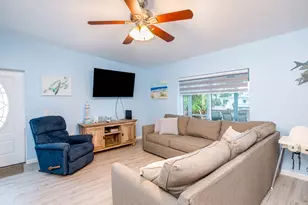 410 10th St, Key Colony, FL 33051 - Photo 10