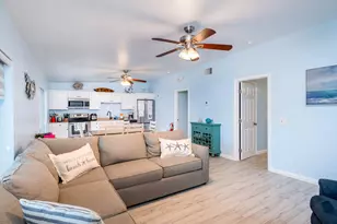 410 10th St, Key Colony, FL 33051 - Photo 12