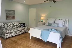 37 Blue Water Dr, Lower Sugarloaf Key, FL 33040 - Photo 16