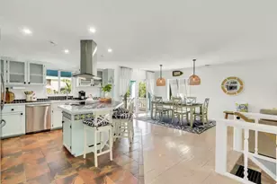 37 Blue Water Dr, Lower Sugarloaf Key, FL 33040 - Photo 4