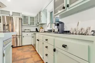 37 Blue Water Dr, Lower Sugarloaf Key, FL 33040 - Photo 6