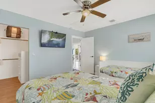 37 Blue Water Dr, Lower Sugarloaf Key, FL 33040 - Photo 14