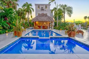17183 Coral Dr, Sugarloaf Key, FL 33042 - Photo 1