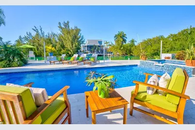 17183 Coral Drive, Sugarloaf Key, FL 33042 - Photo 10