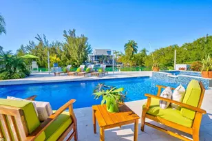 17183 Coral Dr, Sugarloaf Key, FL 33042 - Photo 10