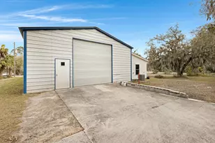 114 N Myrtle St, Fellsmere, FL 00000 - Photo 2