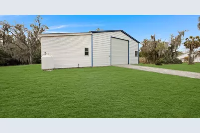 114 N Myrtle Street, Fellsmere, FL 00000 - Photo 2