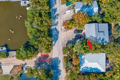 708 N Lake Drive, Key Largo, FL 33037 - Photo 2