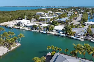 21 Bougainvillea Ave, Key Haven, FL 33040 - Photo 34