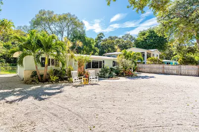 9 Transylvania Avenue, Key Largo, FL 33037 - Photo 12