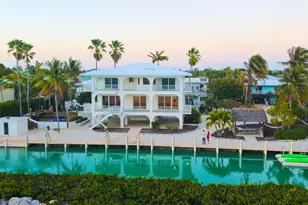 228 W Seaview Cir, Duck Key, FL 33050 - Photo 20