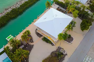 228 W Seaview Cir, Duck Key, FL 33050 - Photo 16