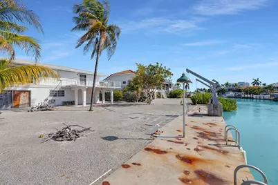 154 S Indies Drive, Duck Key, FL 33050 - Photo 16