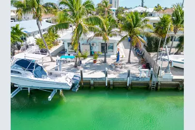 341 3rd Street, Key Colony Beach, FL 33051 - Photo 6