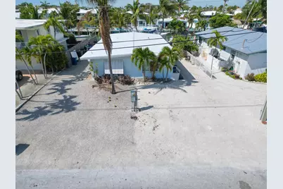 341 3rd Street, Key Colony Beach, FL 33051 - Photo 10