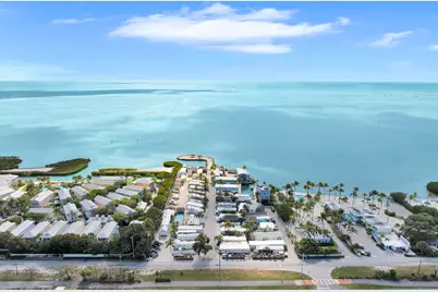 84961 Old Highway #18, Upper Sugarloaf Key, FL 33036 - Photo 12