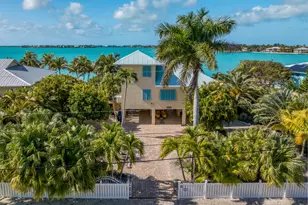 17041 Marlin Dr, Sugarloaf Key, FL 33042 - Photo 2