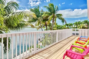 32 Beach Dr, Lower Sugarloaf Key, FL 33040 - Photo 1