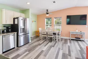 32 Beach Dr, Lower Sugarloaf Key, FL 33040 - Photo 8